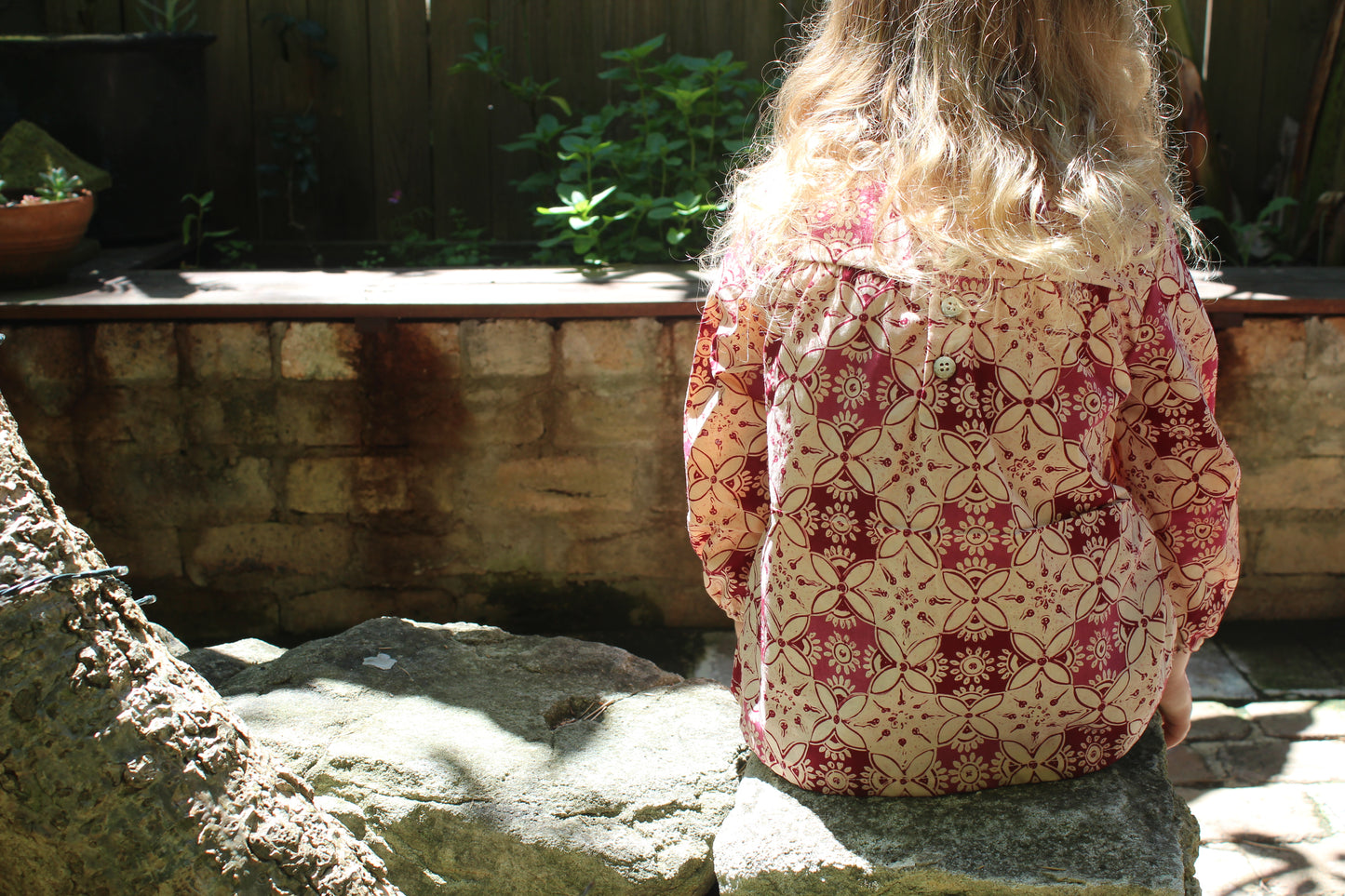 Ceplok Hibiscus Long Sleeve Smock Top