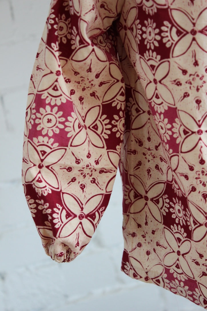 Ceplok Hibiscus Long Sleeve Smock Top