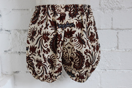 Walang Kekek Cream and Dark Rust Bloomers